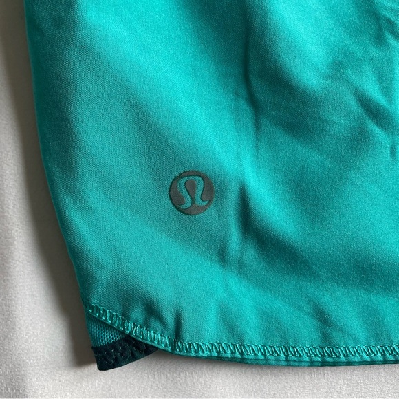 Women's Camouflage Green Shorts - Picture 9 of 9